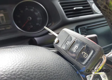 2017 Volkswagen Passat 1.8T R-Line from USA, damaged, VIN 1VWDT7A31HC028634